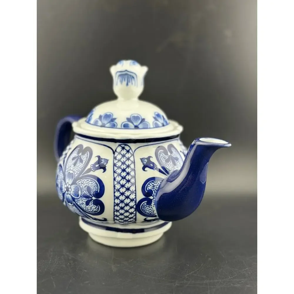 VTG Bombay Company Teapot